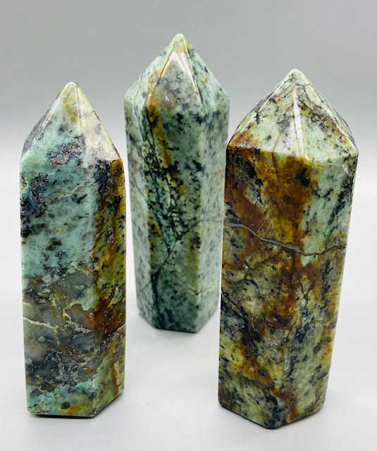 ~4" Turquoise, African obelisk