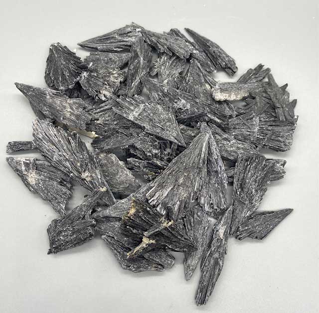 1 lb Kyanite, Black untumbled stones